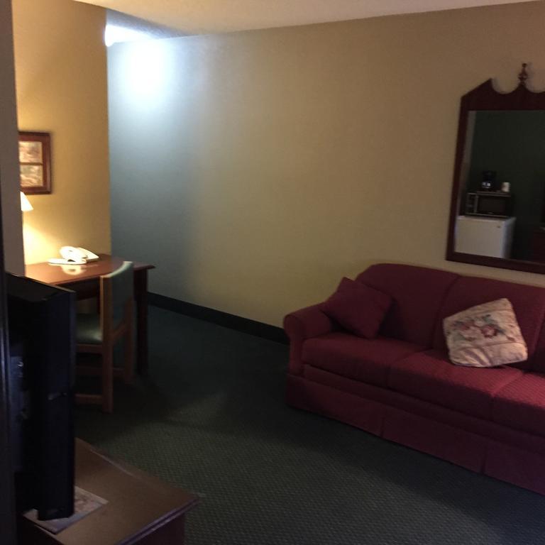 Motel Super 8 By Wyndham Parsons Extérieur photo